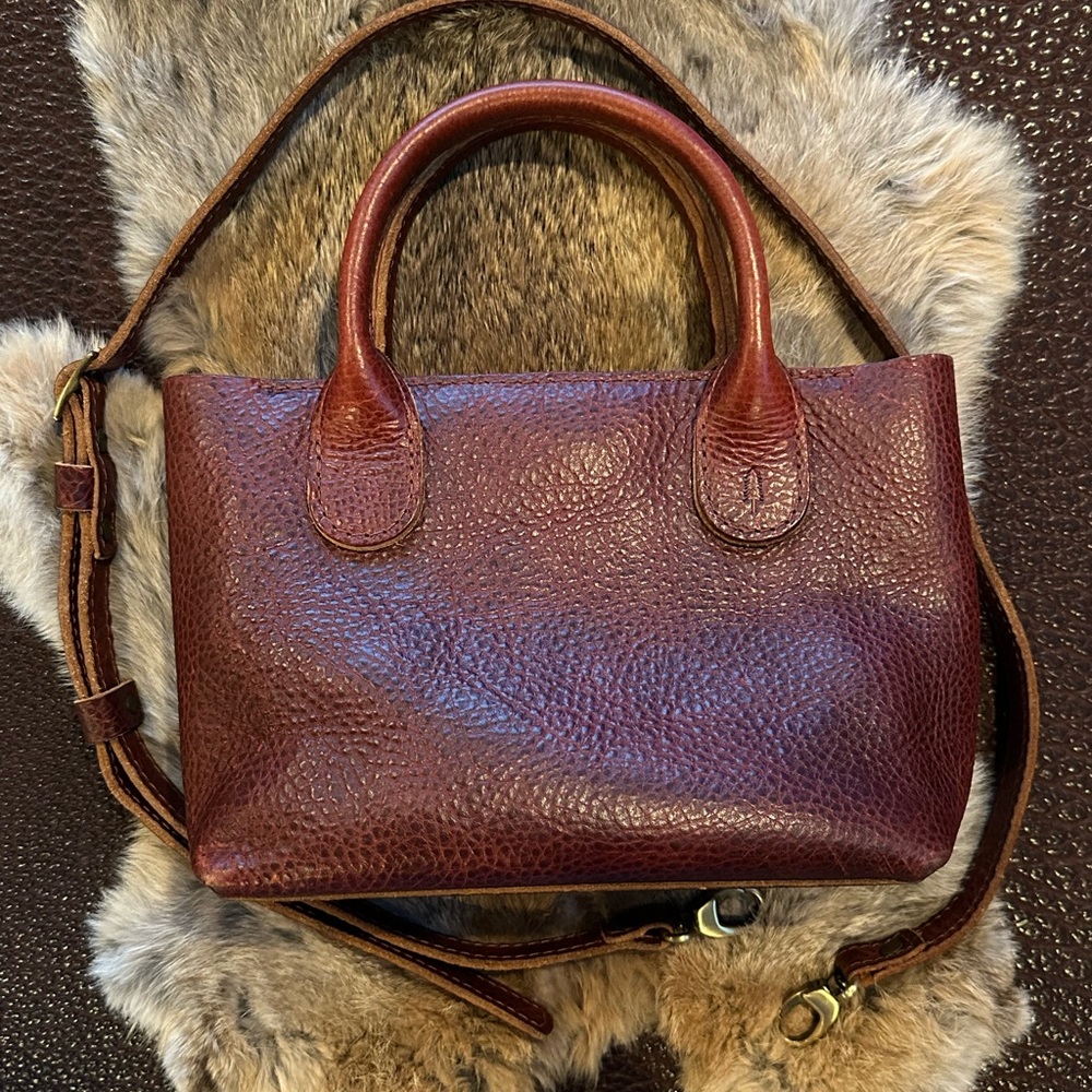 NEW PLG small zipper raindrop Crossbody Bag cinnamon bear